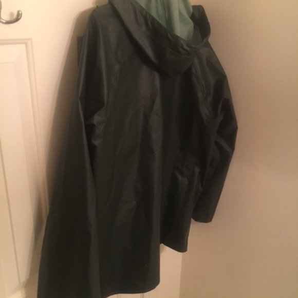 HELLY HANSEN MENS SIZE M VINYL RAIN JACKET - Picture 3 of 3